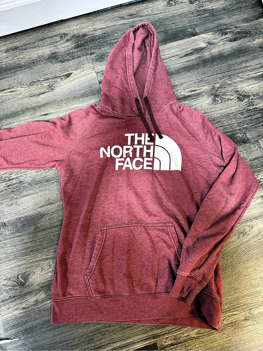The North Face Half Dome Pullover Hoodie in maroon